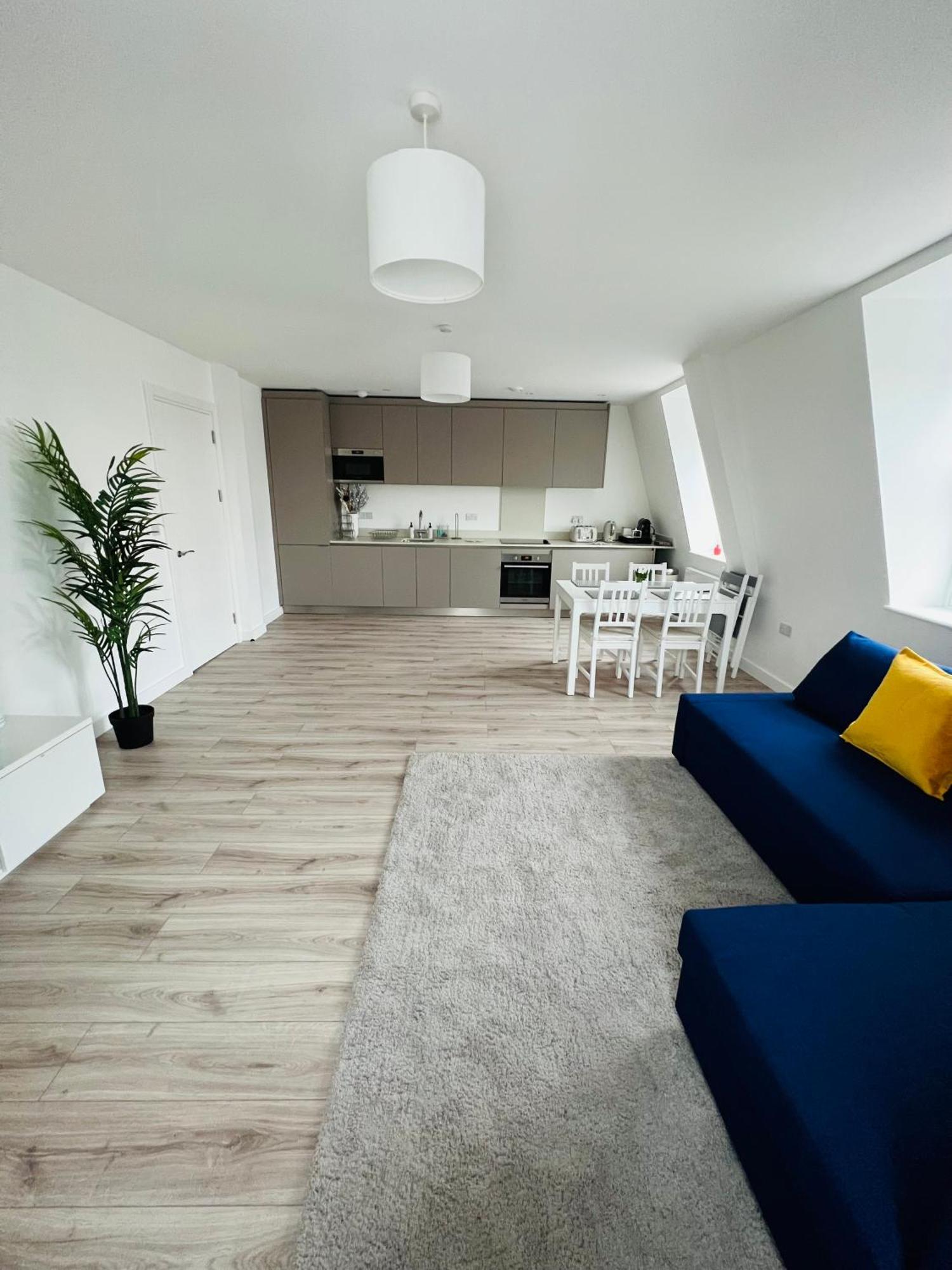 סאות'אנד און סי Stunning New Penthouse Apartment מראה חיצוני תמונה